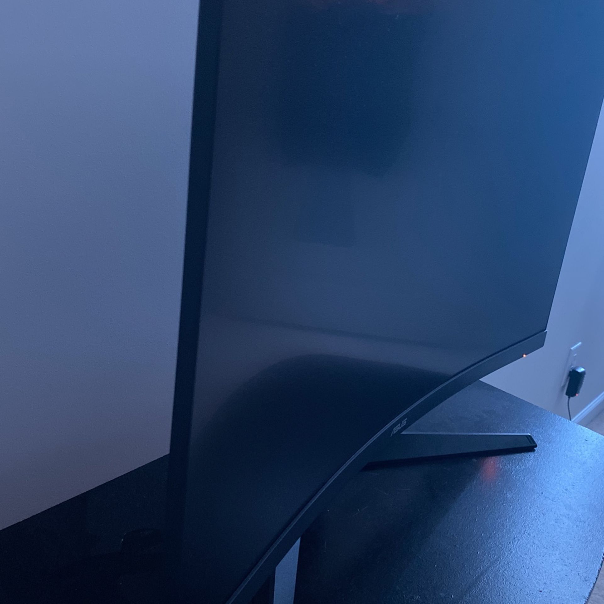 ASUS TUF Gaming Monitor 31.5” Curved