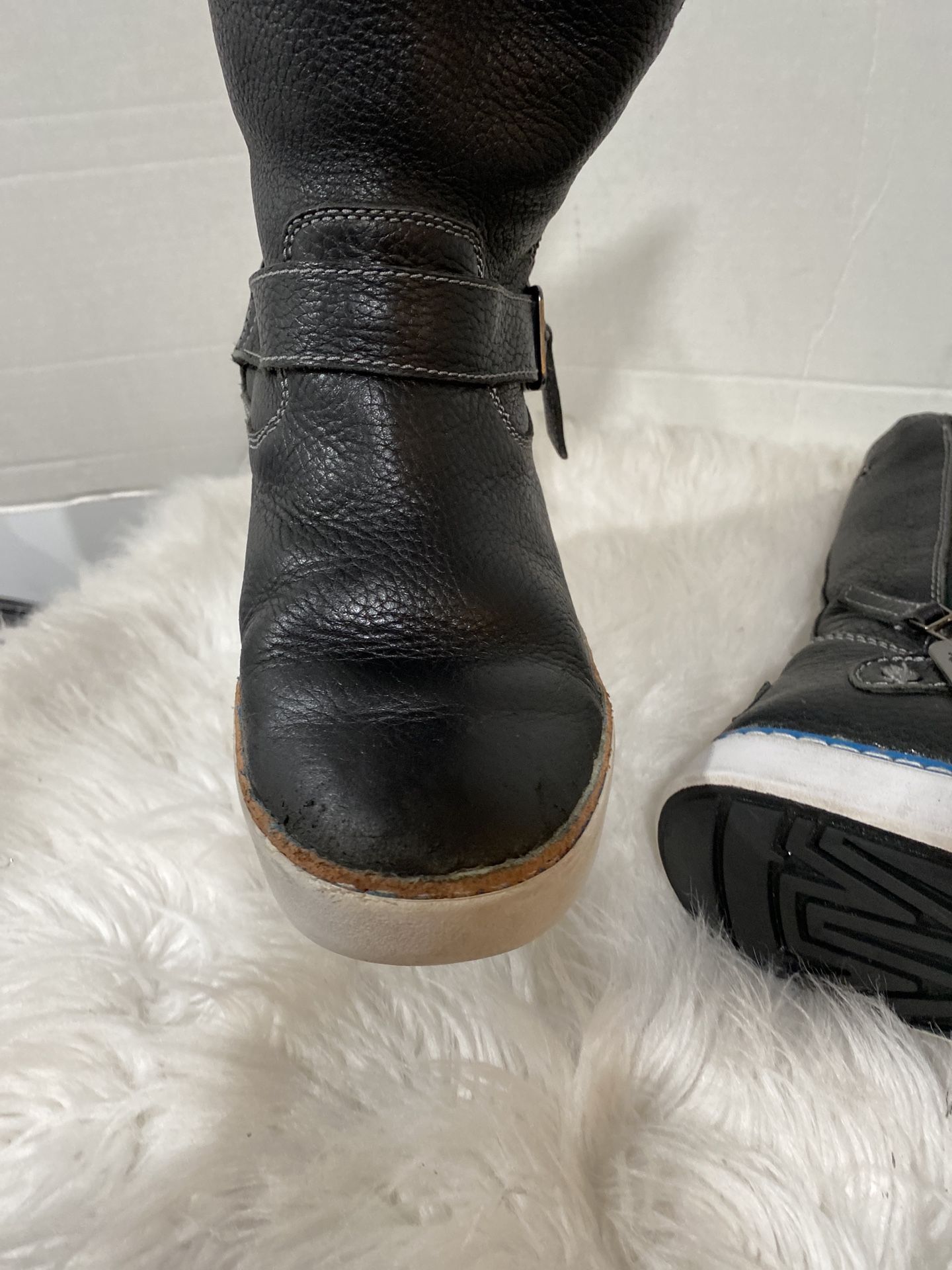 UGG Australia Andra Black Leather Mid Calf Women Boots Size 7.5