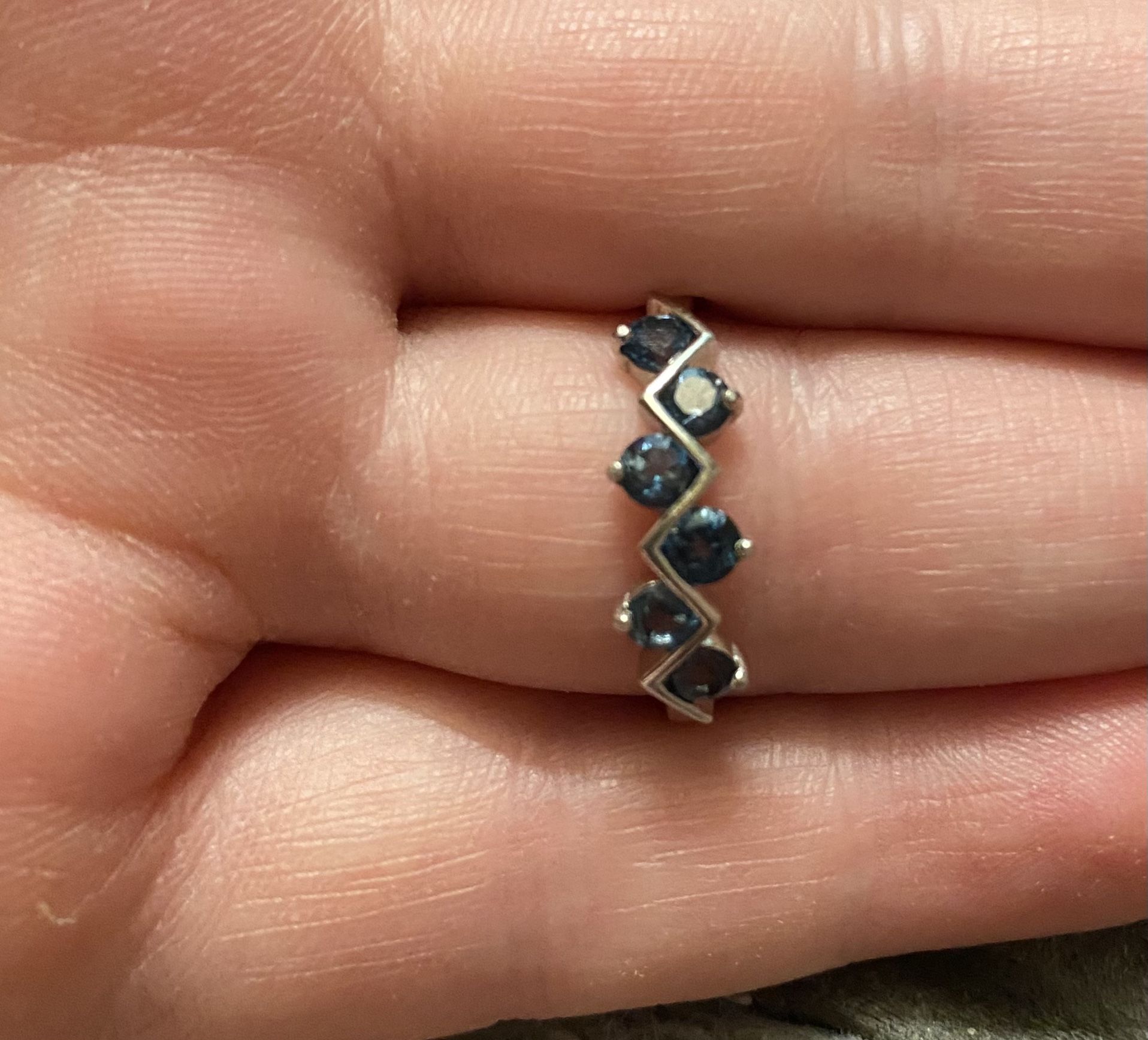 Elegant Unique Natural London Blue Topaz Zig Zag Silver Ring S925