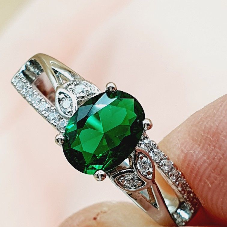 "Refine Oval Pure Zircon Romantic Silver Elegant Rings for Women, PD593