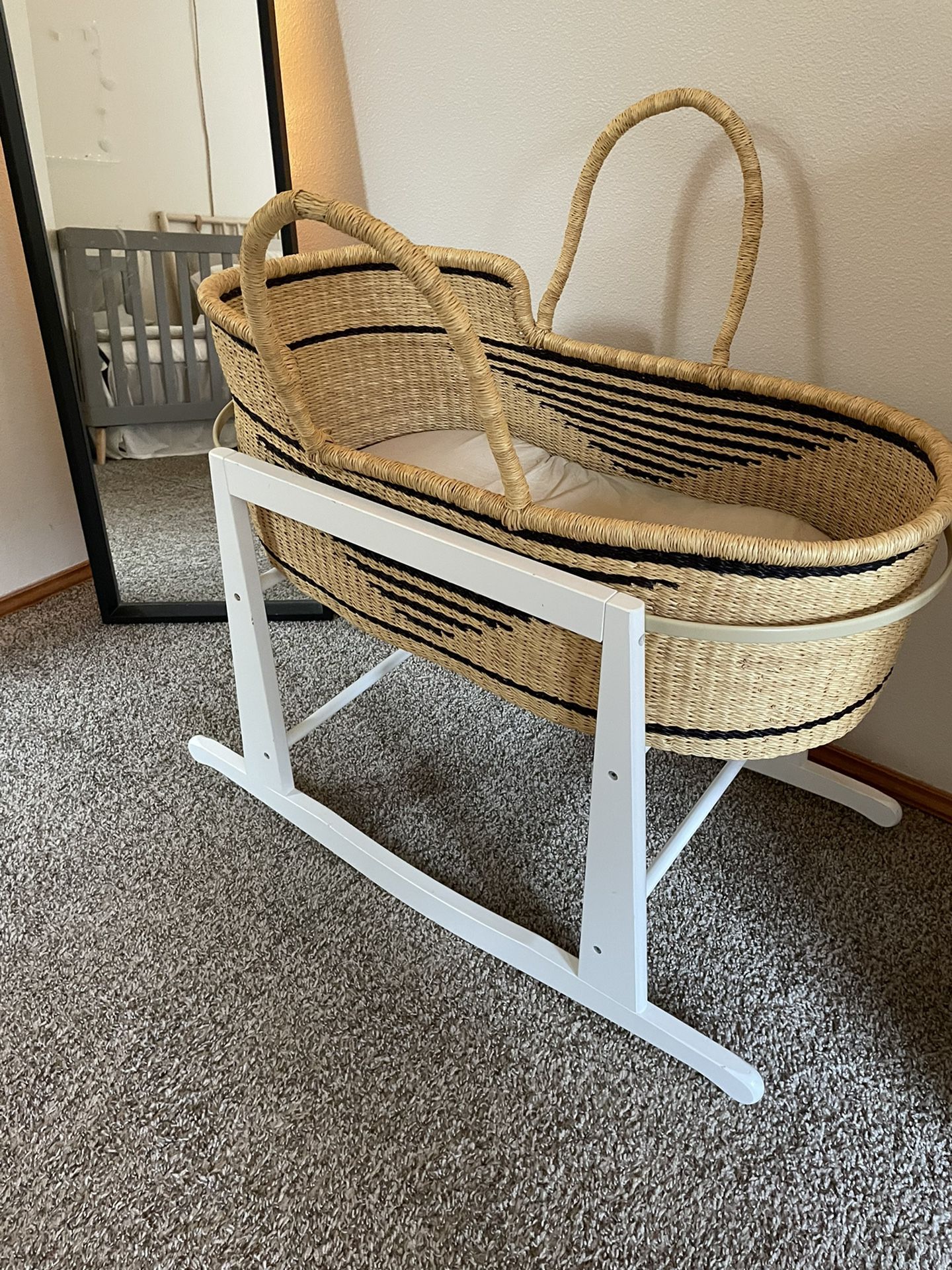 Moses Basket With Stand