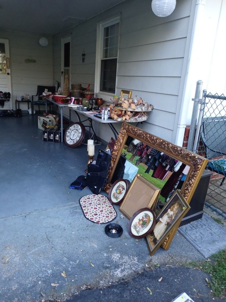 Garage Sale Apr 16th-17th 8-3