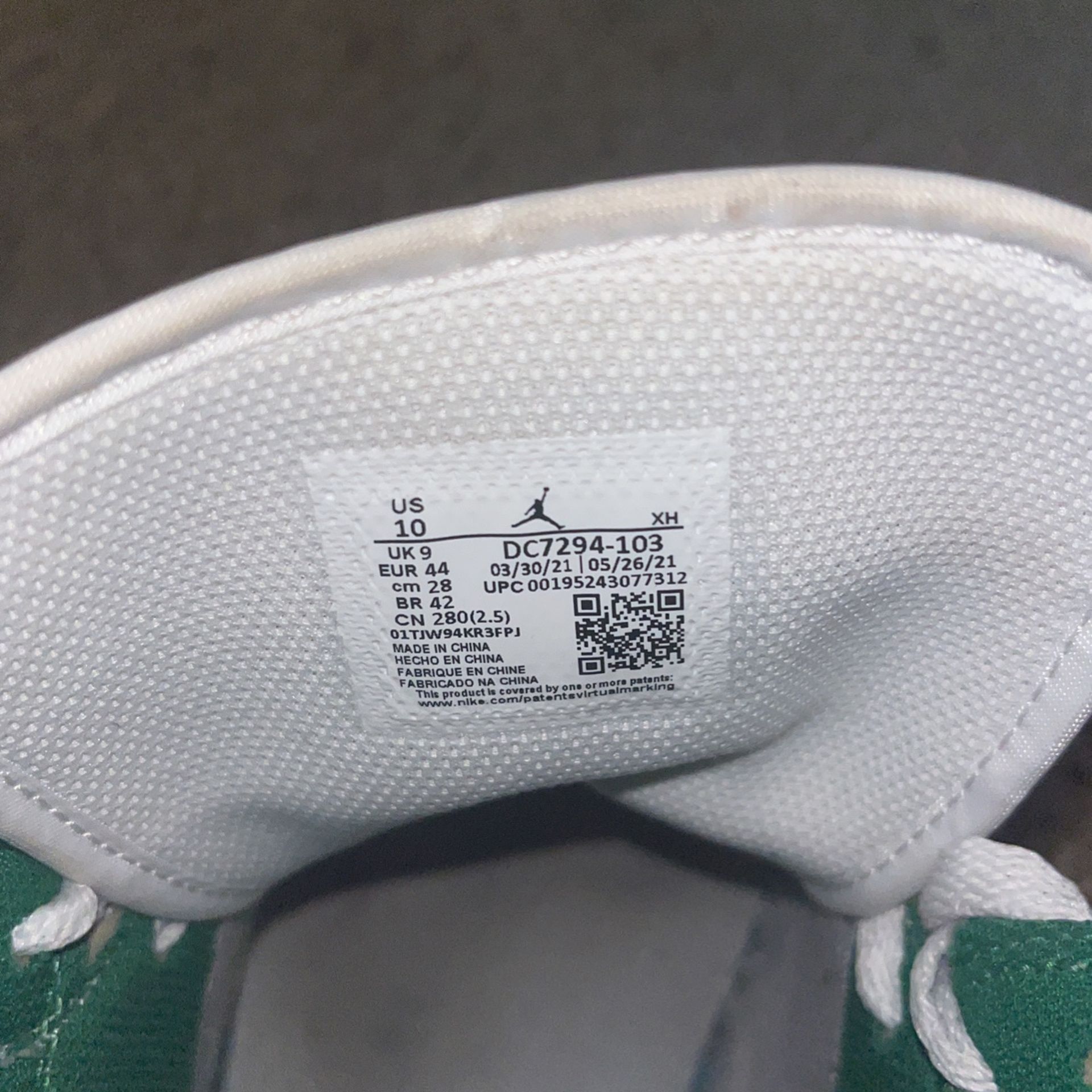 Jordan 1 Mid SE Grey Green