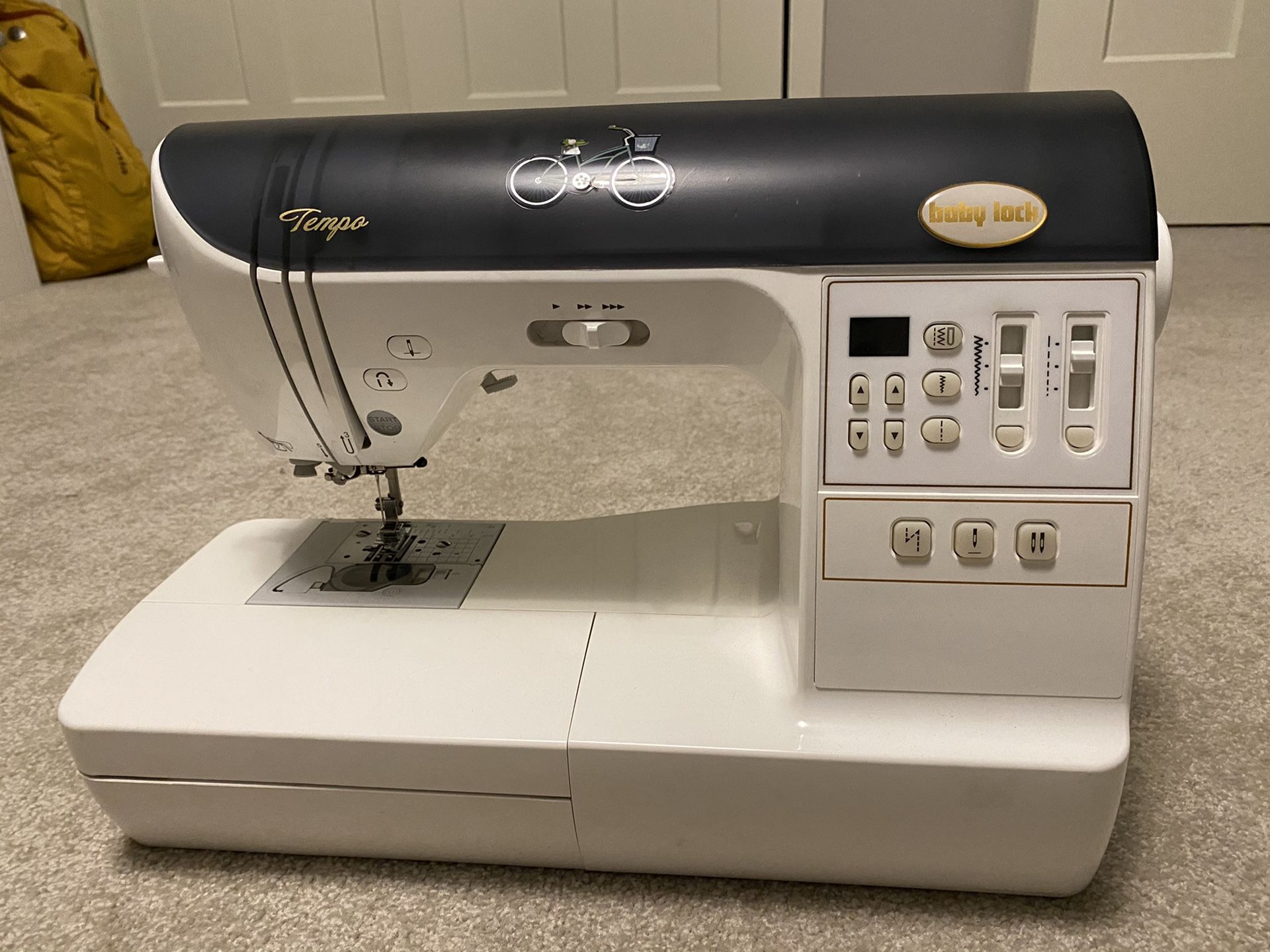 Baby Lock Tempo sewing machine for Sale in Olympia, WA OfferUp