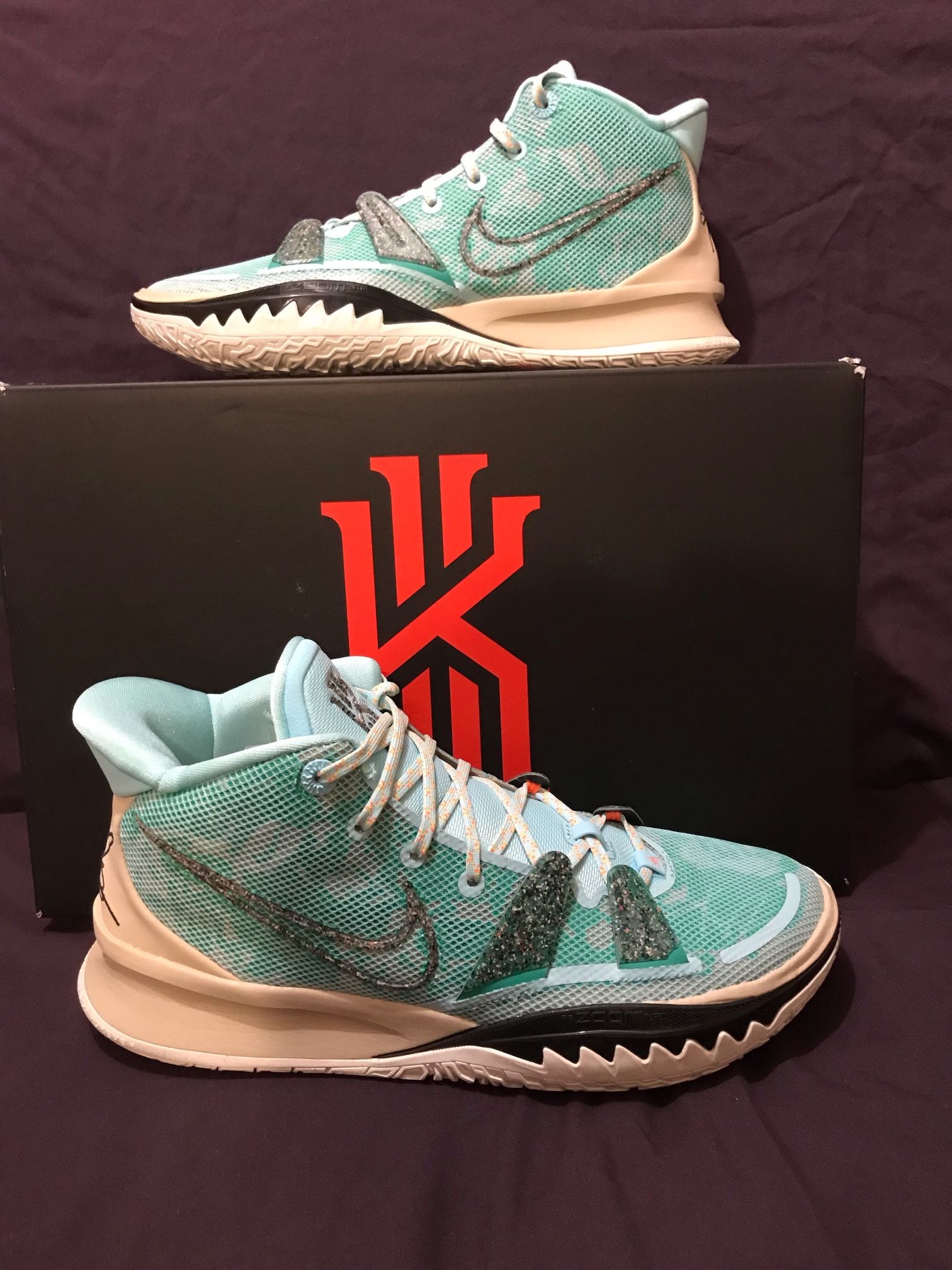 Kyrie 7 Copa