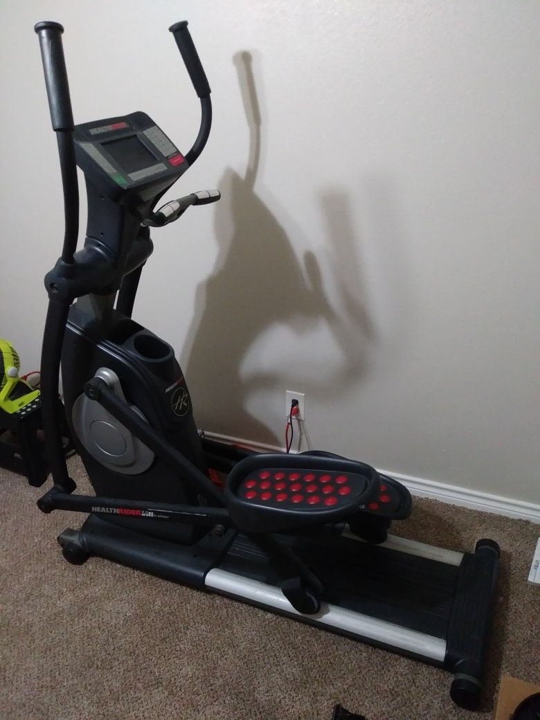 Healthrider 8.5 EX Elliptical Cross Trainer for Sale in Pasadena, TX ...