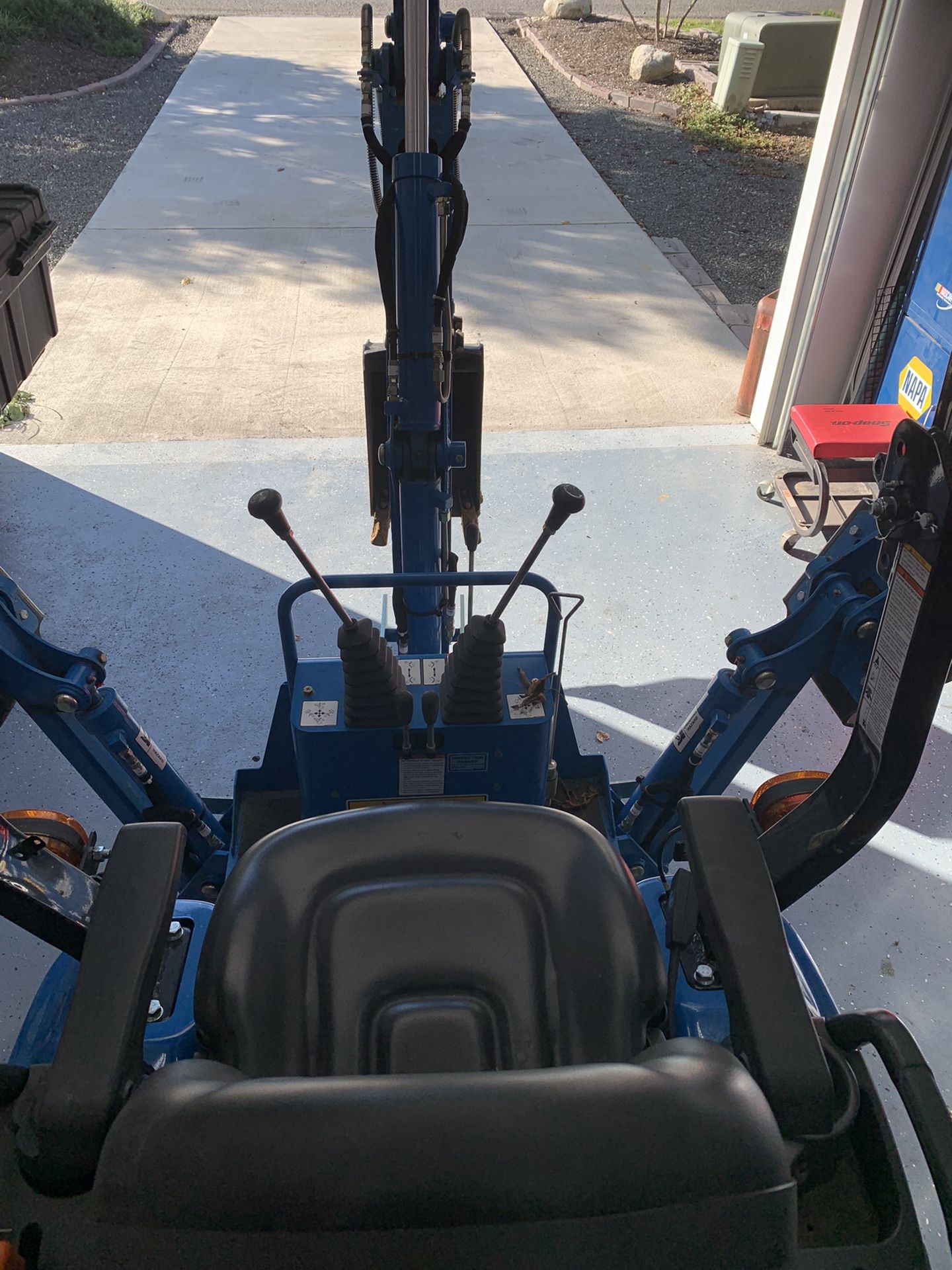 LS Tractor
