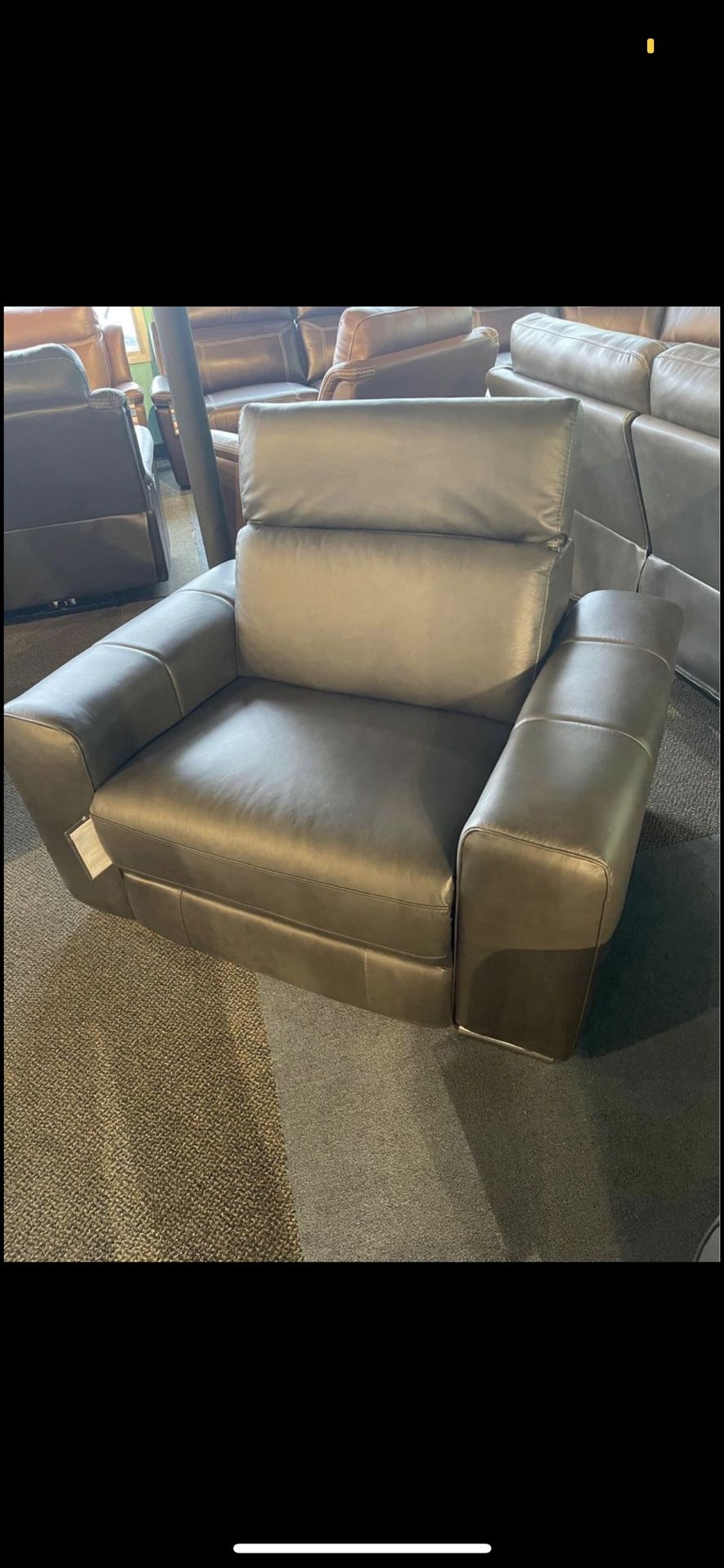 Beautiful Large Italian Leather Reclining sofa set (see description for full cost)