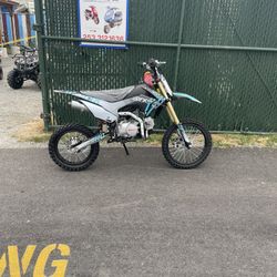 Brand New Syx Moto 125cc Dirt Bike Dirt Bikes Pit Bike For Sale In Tacoma Wa Offerup