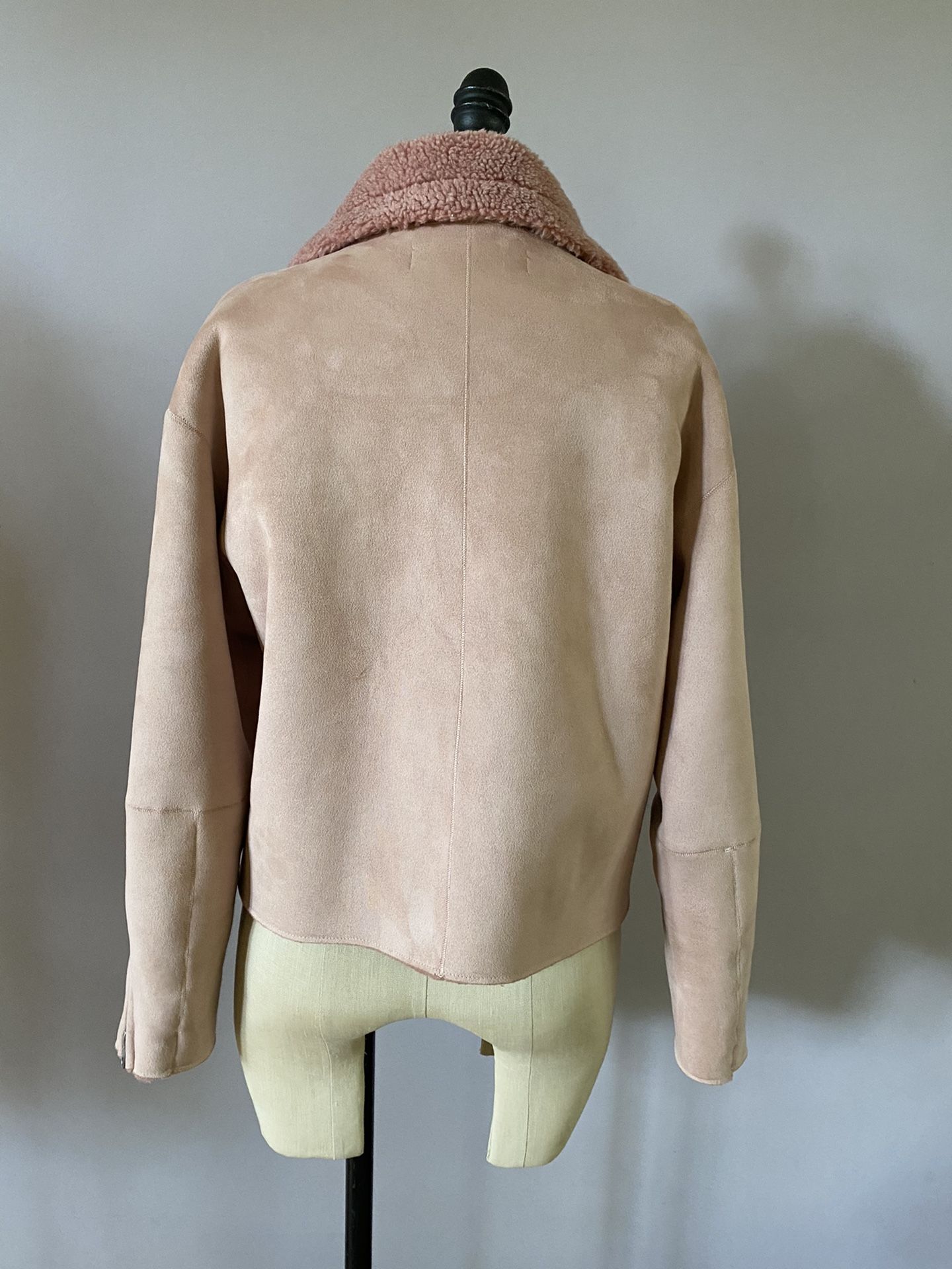 Zara faux shearling jacket size Medium. Dusty pink color