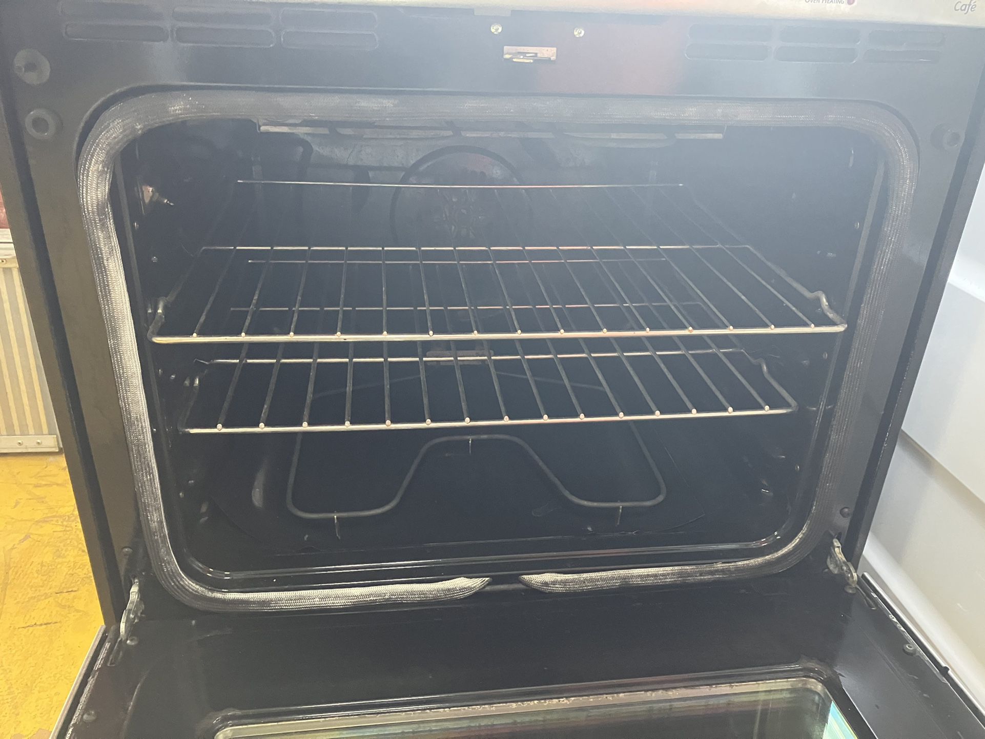 GE STAINLESS STEEL ELECTRIC STOVE 