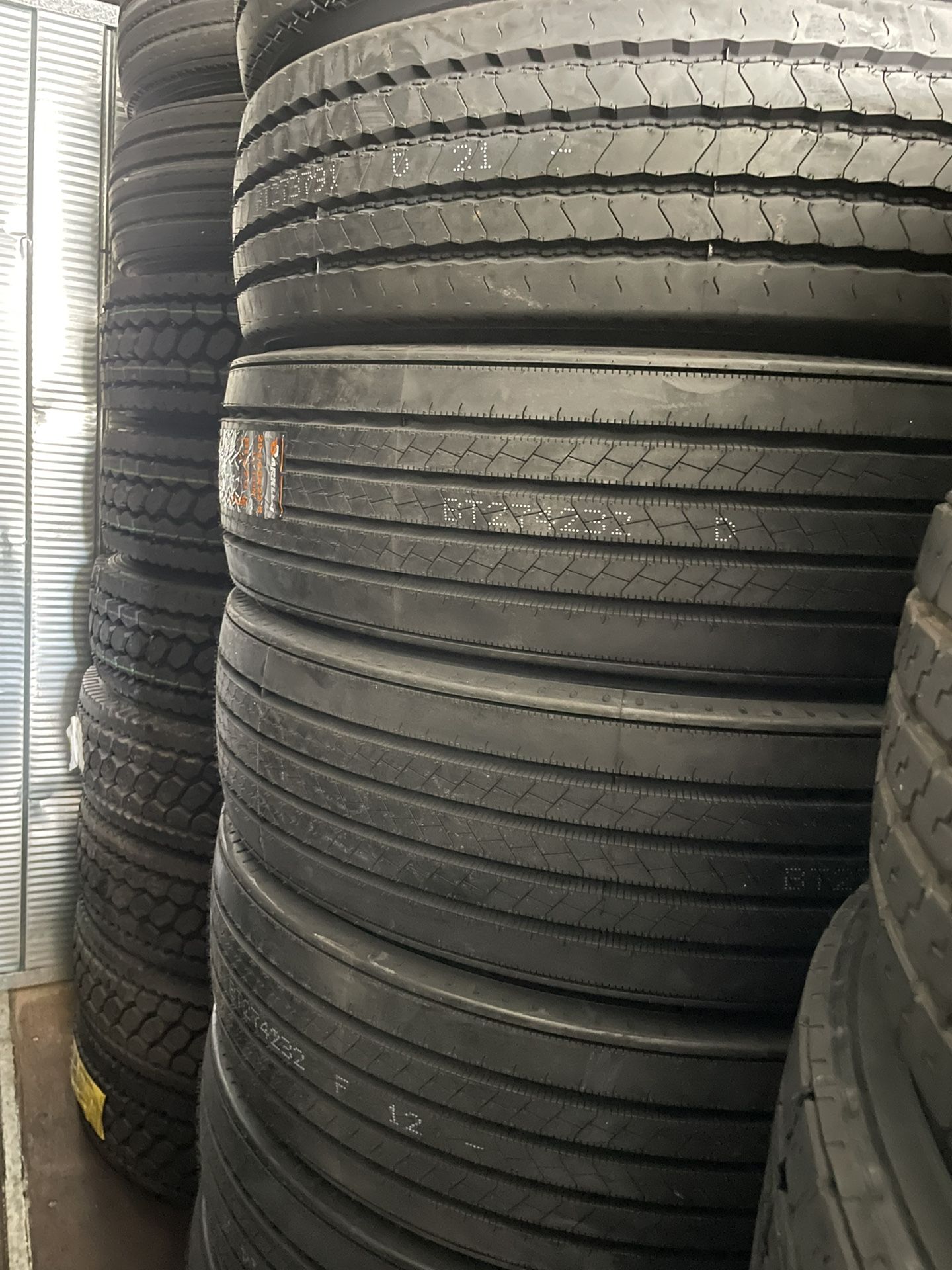 Tires 295/75R22.5