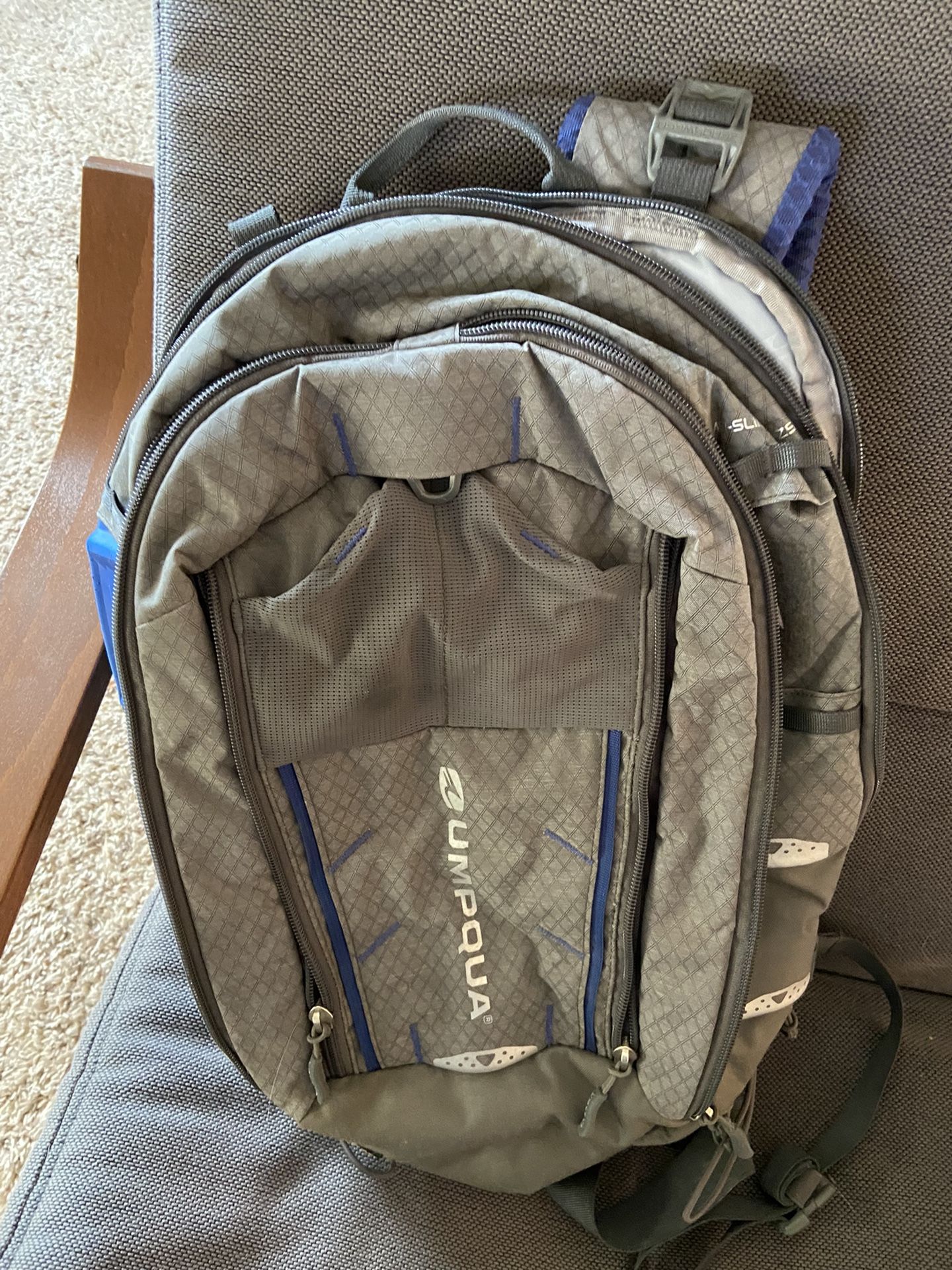 Umpqua Fishing Sling Pack