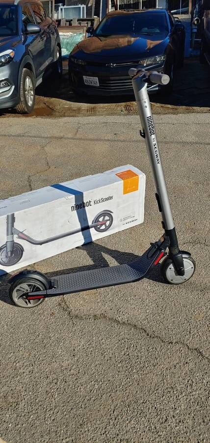 Segway Ninebot KickScooter ES2 Folding Electric Scooter