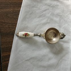 Royal Doulton Old Country Rose Tea Strainer  Thumbnail