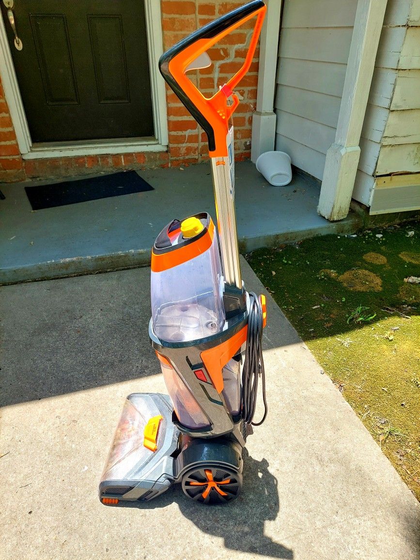 BISSELL
BISSELL ProHeat 2X Revolution Upright Deep Cleaner Carpet Cleaner (1548)