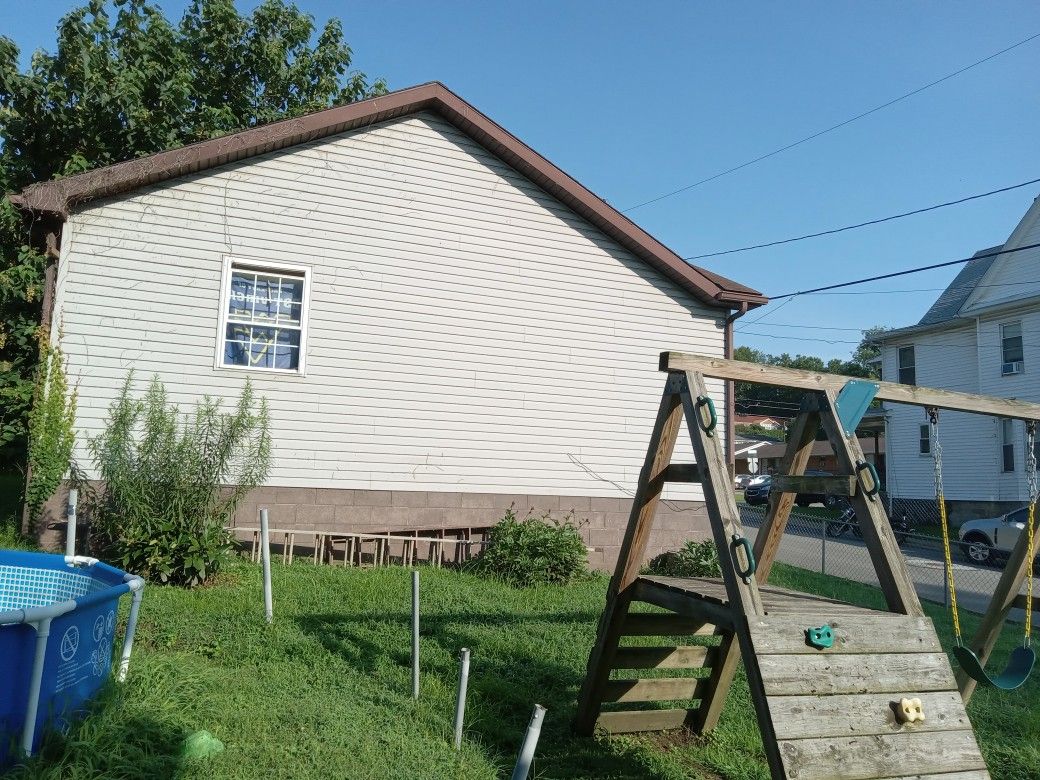 We R Selling Our House For 1000 Dollars