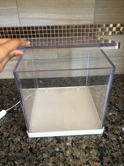 كلانسي إخفاء نشوة  IKEA synas Glass cube display case / box with LED lights for Sale in San  Jose, CA - OfferUp