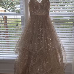 beautiful  Prom Dress Size 4  Thumbnail