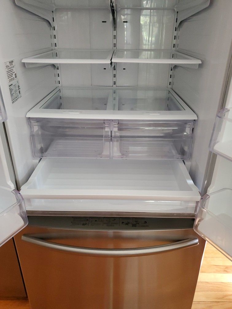 SAMSUNG 22 Cu Ft French Door Refr