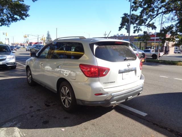2017 Nissan Pathfinder