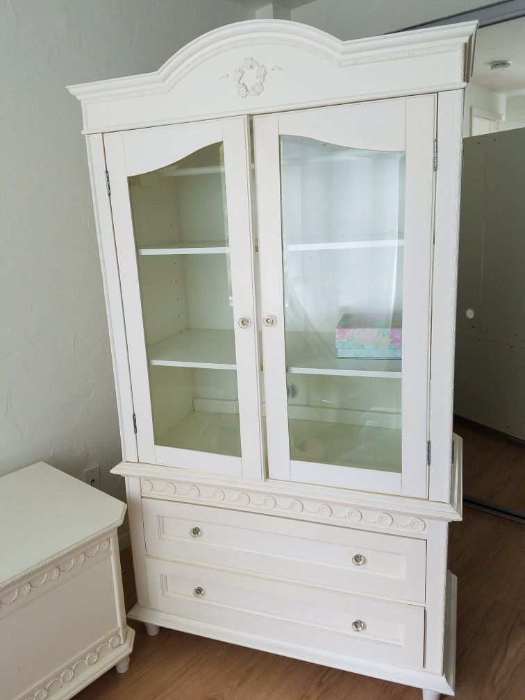 Simply Shabby Chic Armoire White Sour, Shabby Chic Armoire
