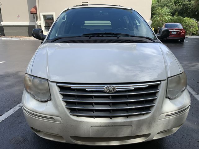 2006 Chrysler Town & Country