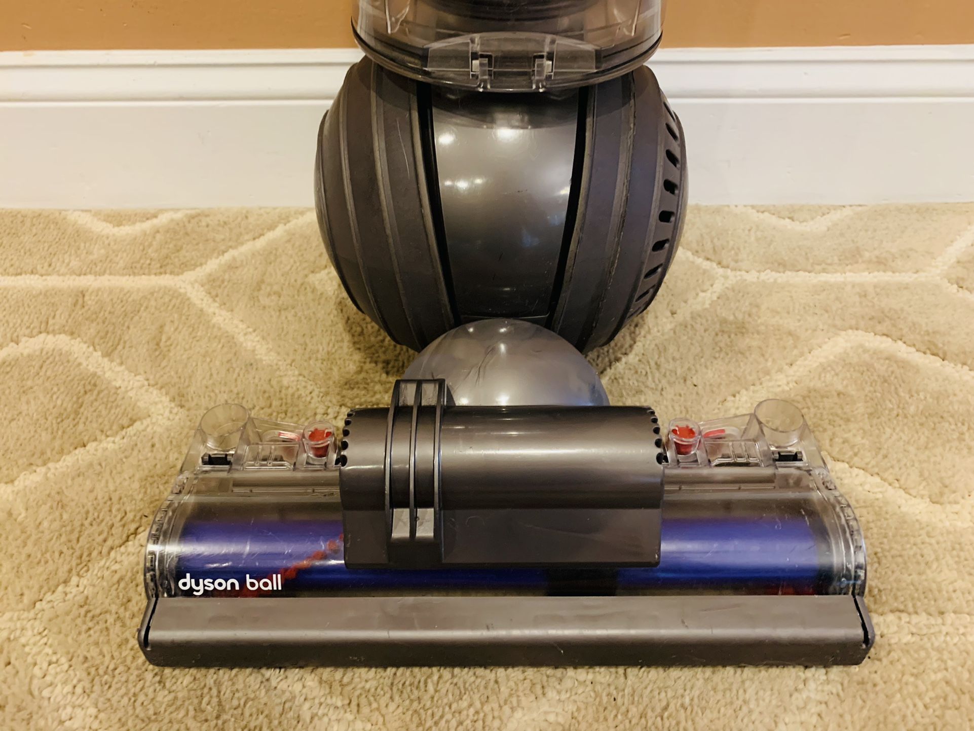 Dyson DC 65 vacuum cleaner