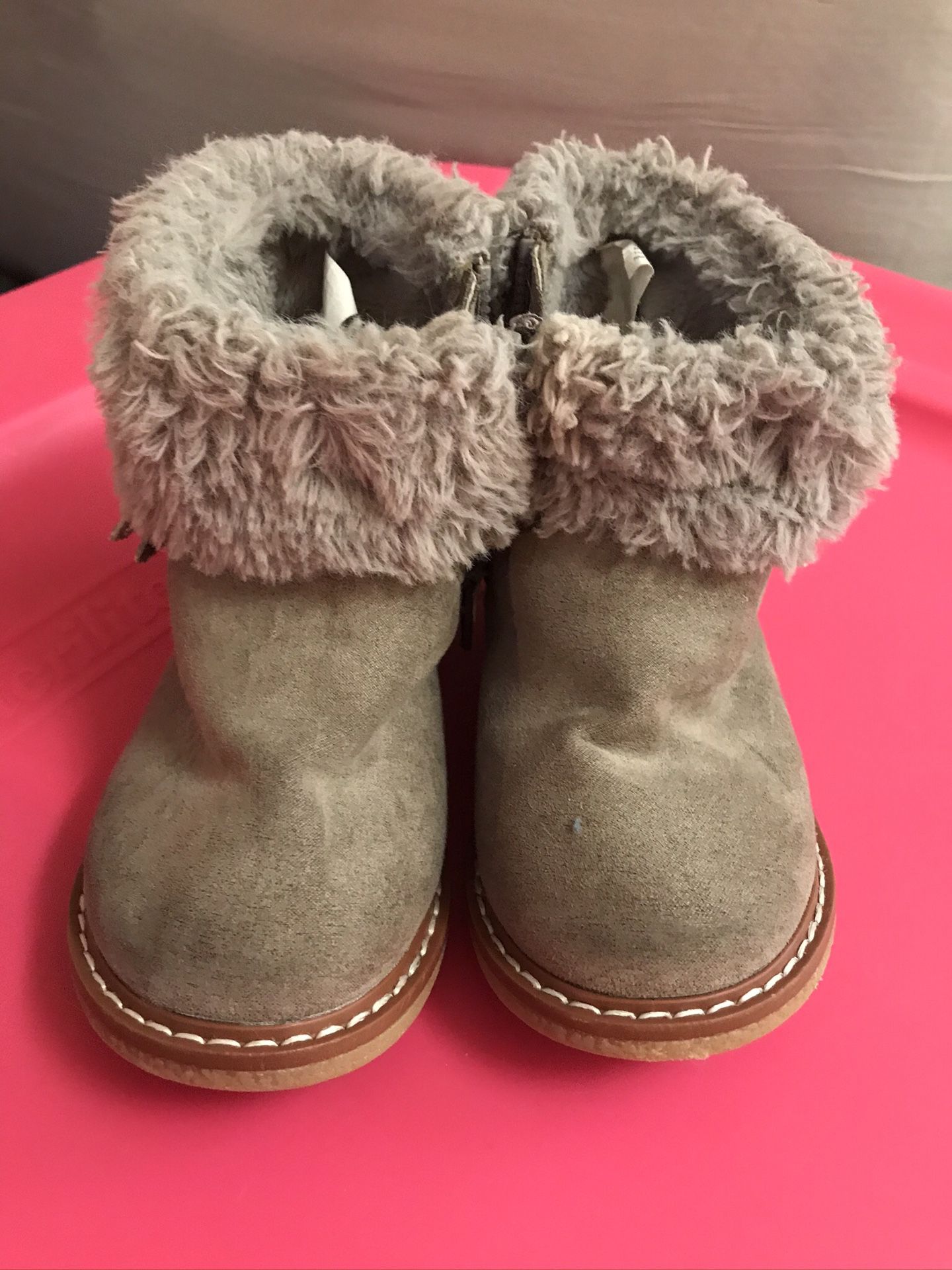 Baby girls boots Size 7 T