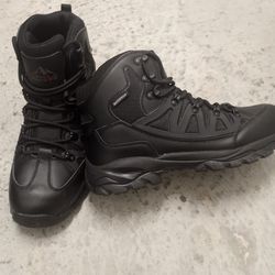 Like New Waterproof Men Hiking/Work Boots 9.5 Thumbnail