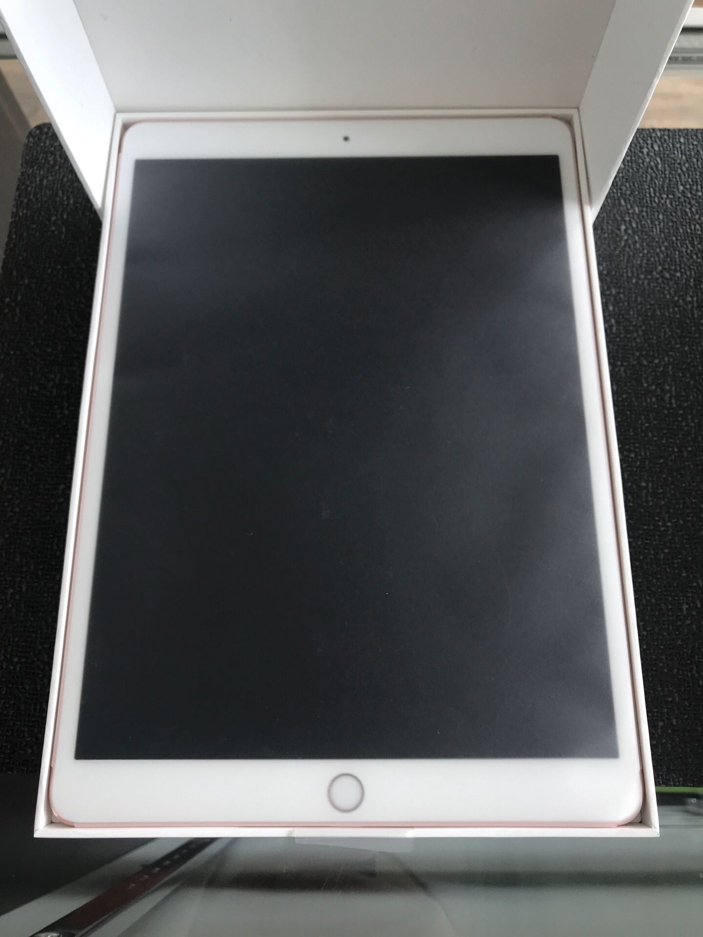 iPad Pro 10.5 inch 64GB Rose Gold (A1701) for Sale in Seattle, WA - OfferUp