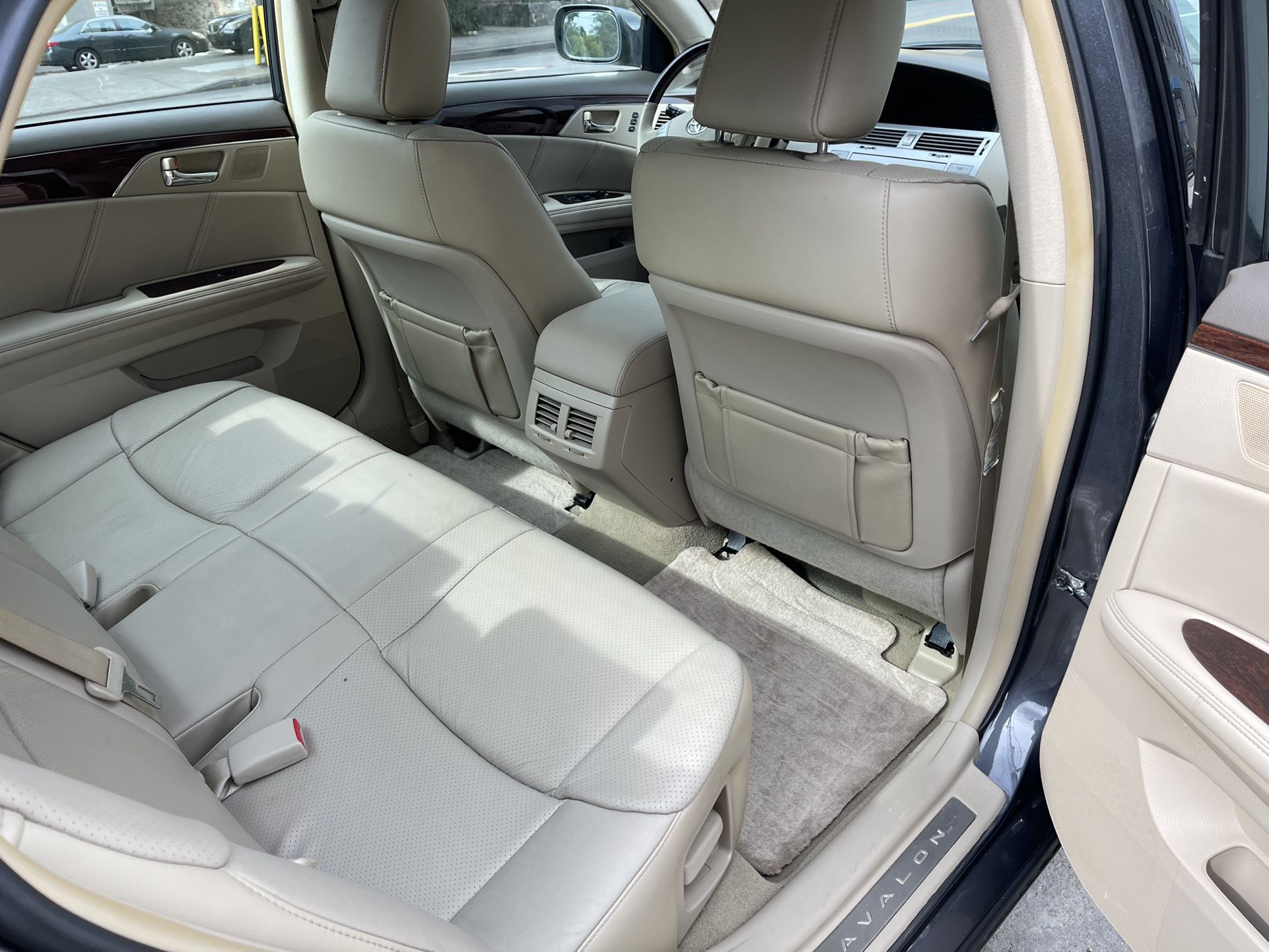 2010 Toyota Avalon