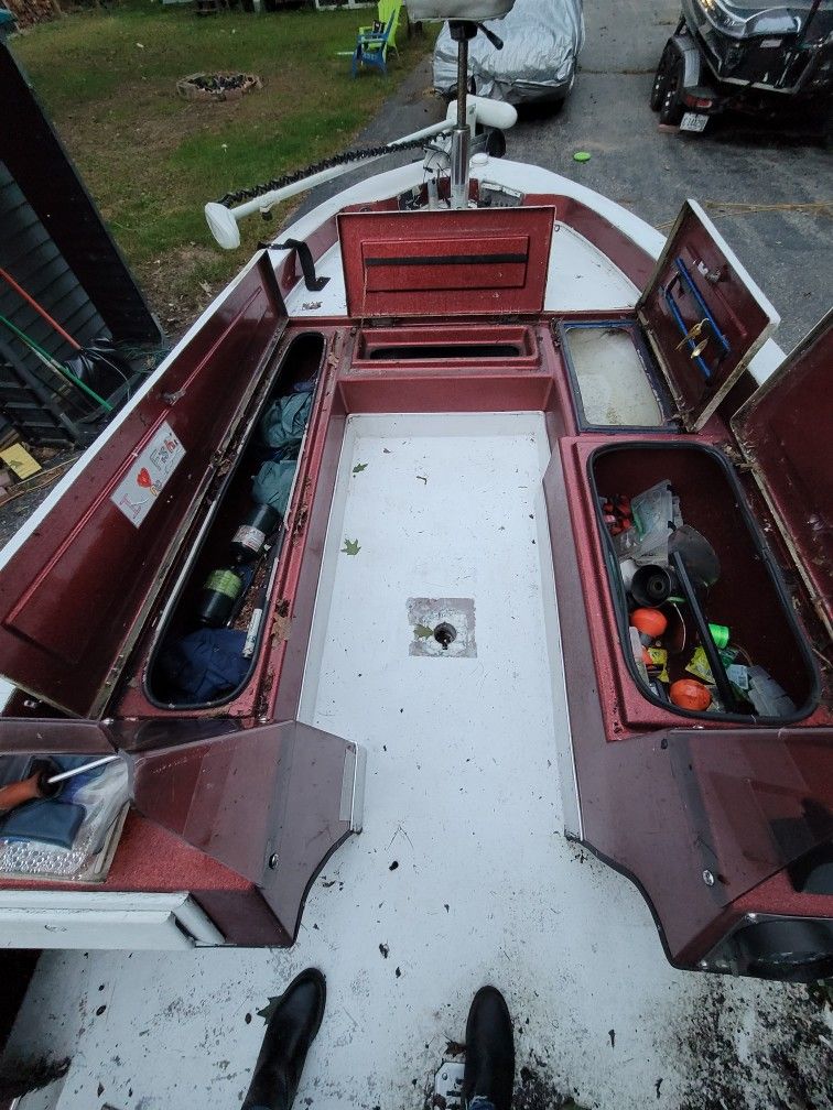 Fishing Boat 89 Champion