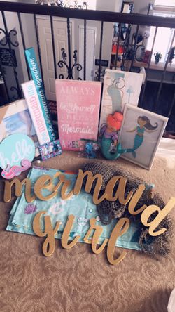 Girls Mermaid Bedroom Decor (EVERYTHING you need to Decorate a lil girls room) Thumbnail