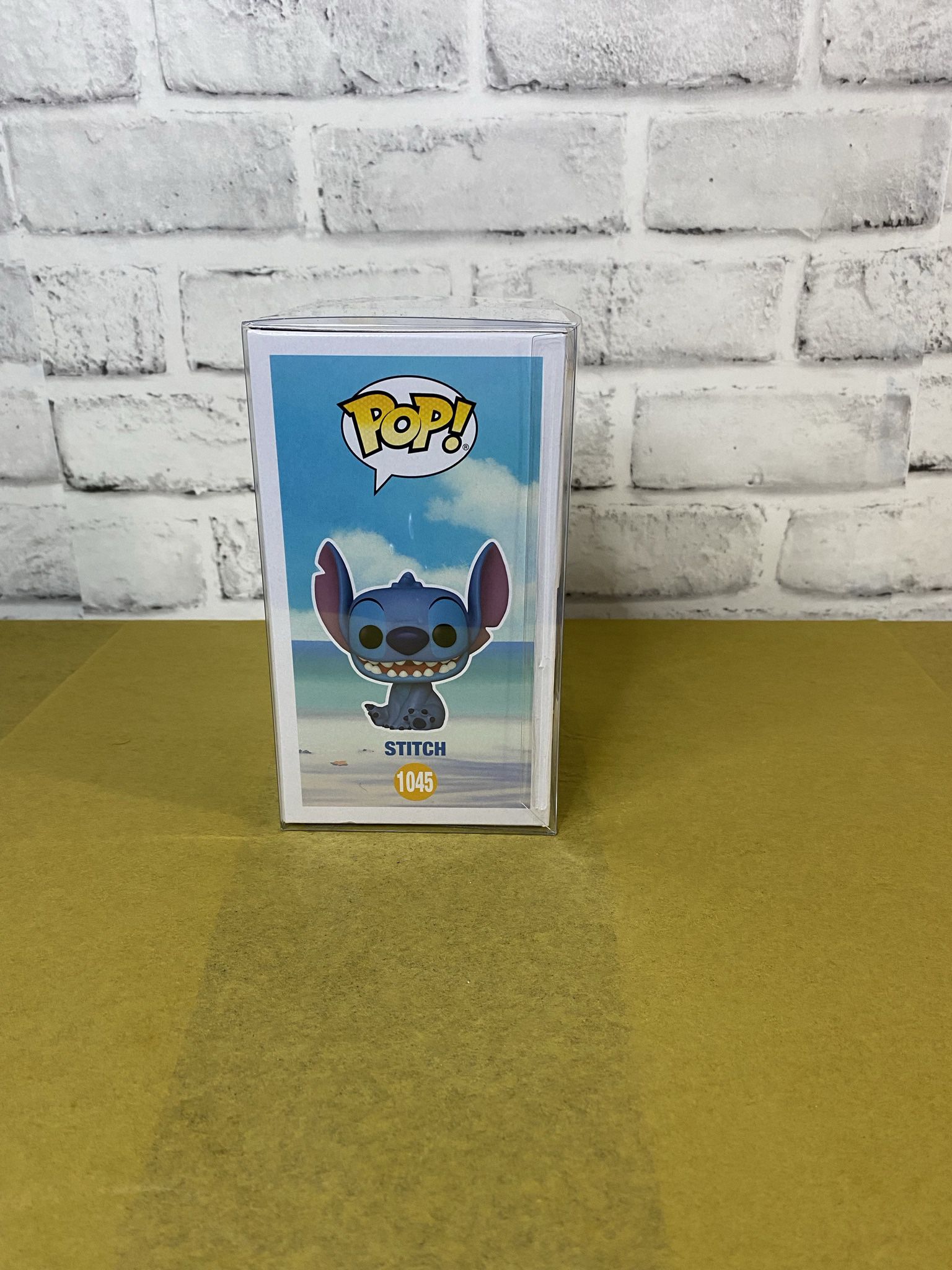 Disneys Lilo & Stitch - Seated Stitch (FL) (Target Exclusive) & Pride Diamond  (BoxLunch Exclusive) Custom RARE Bundle POP’s In Protector Case