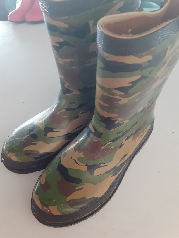 Boys Size 4 Army Rainboots $4 Boots Costume Rain In Huntington Beach 🏖️