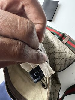 Authentic Gucci Surpreme Messenger Bag  Thumbnail