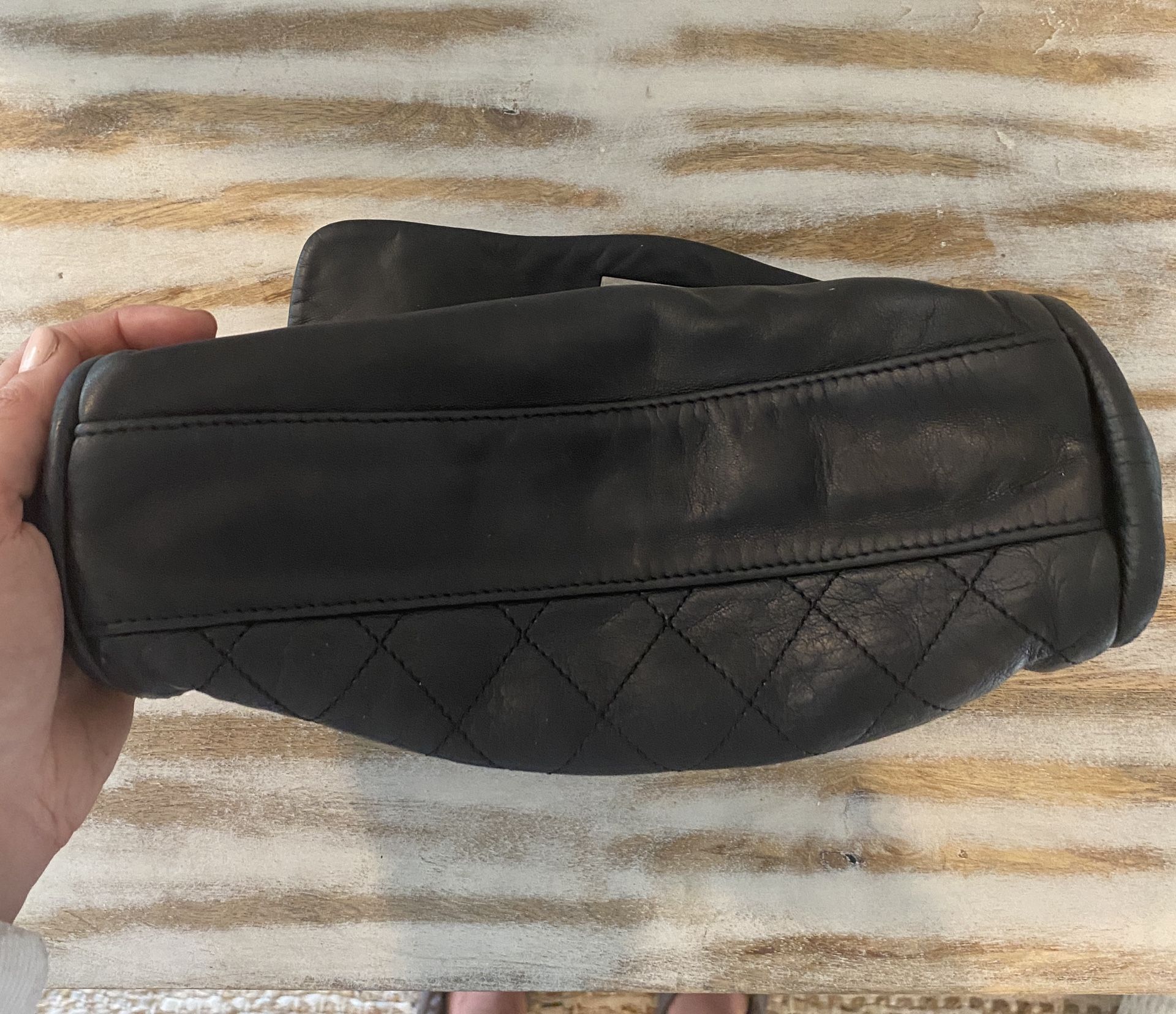 Chanel Lambskin Leather Purse - Butter Soft - Very Good Condition