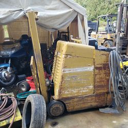 Forklift nanco 2000 pound capacity propane Thumbnail