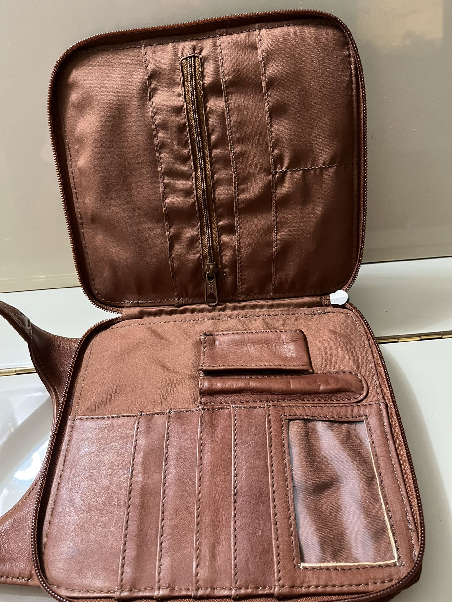 Vintage Ran TOV Crossbody Messenger Bag Leather Card Holder Pen Holder Organizing 
