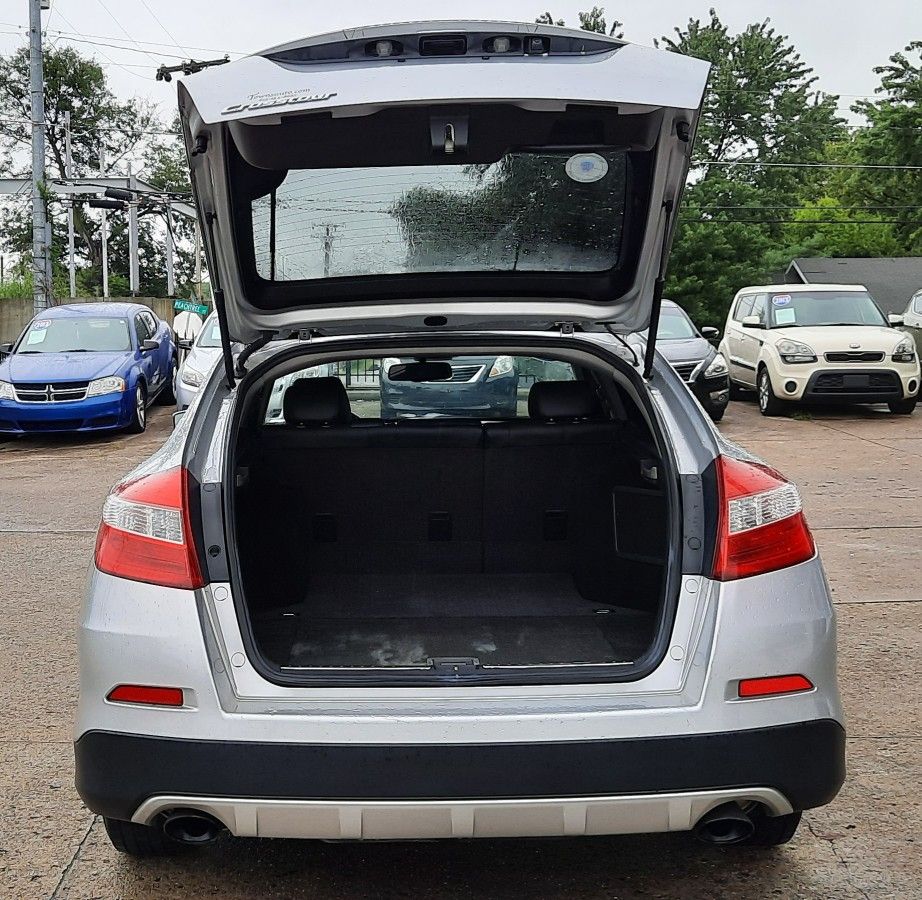 $8,900 CASH DEAL 2013 HONDA CROSSTOUR W/NAVIGATION