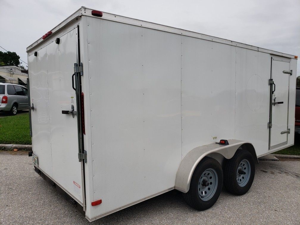 Enclosed trailer