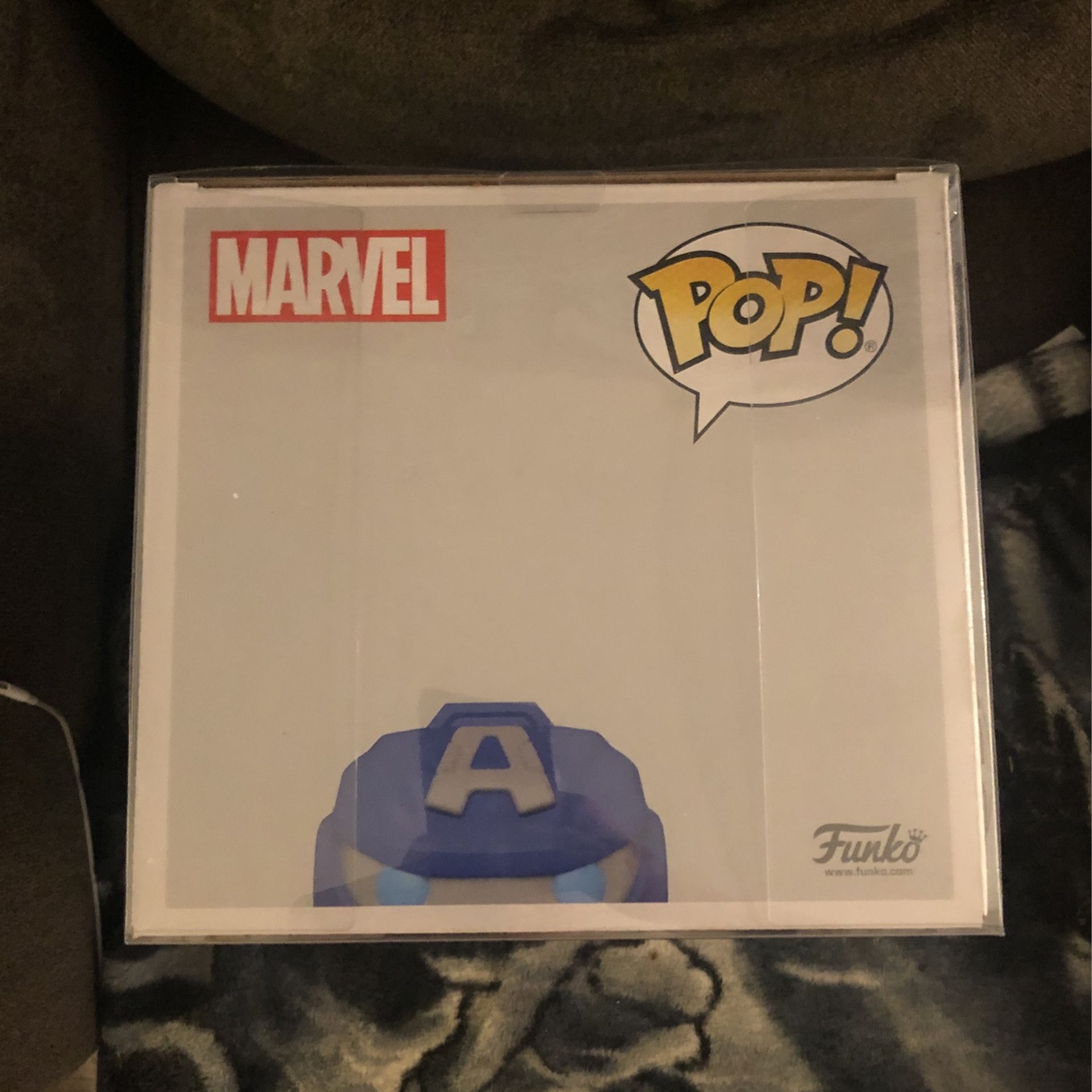 Funko Pop #841 10-inch Captain America