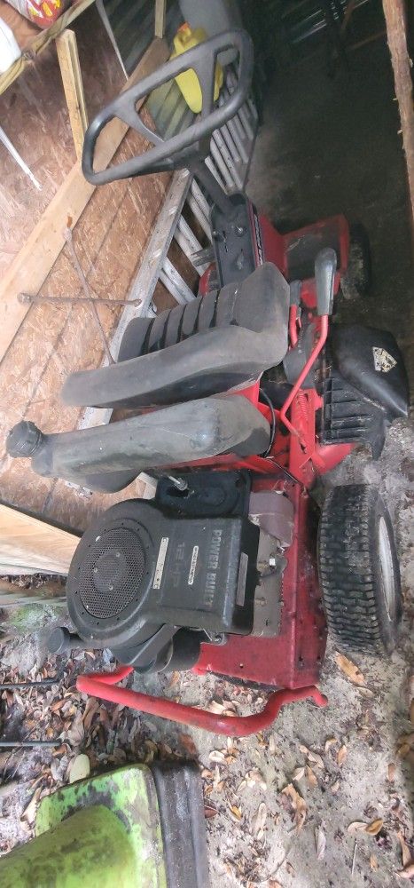 Snapper lawn mowers SR825