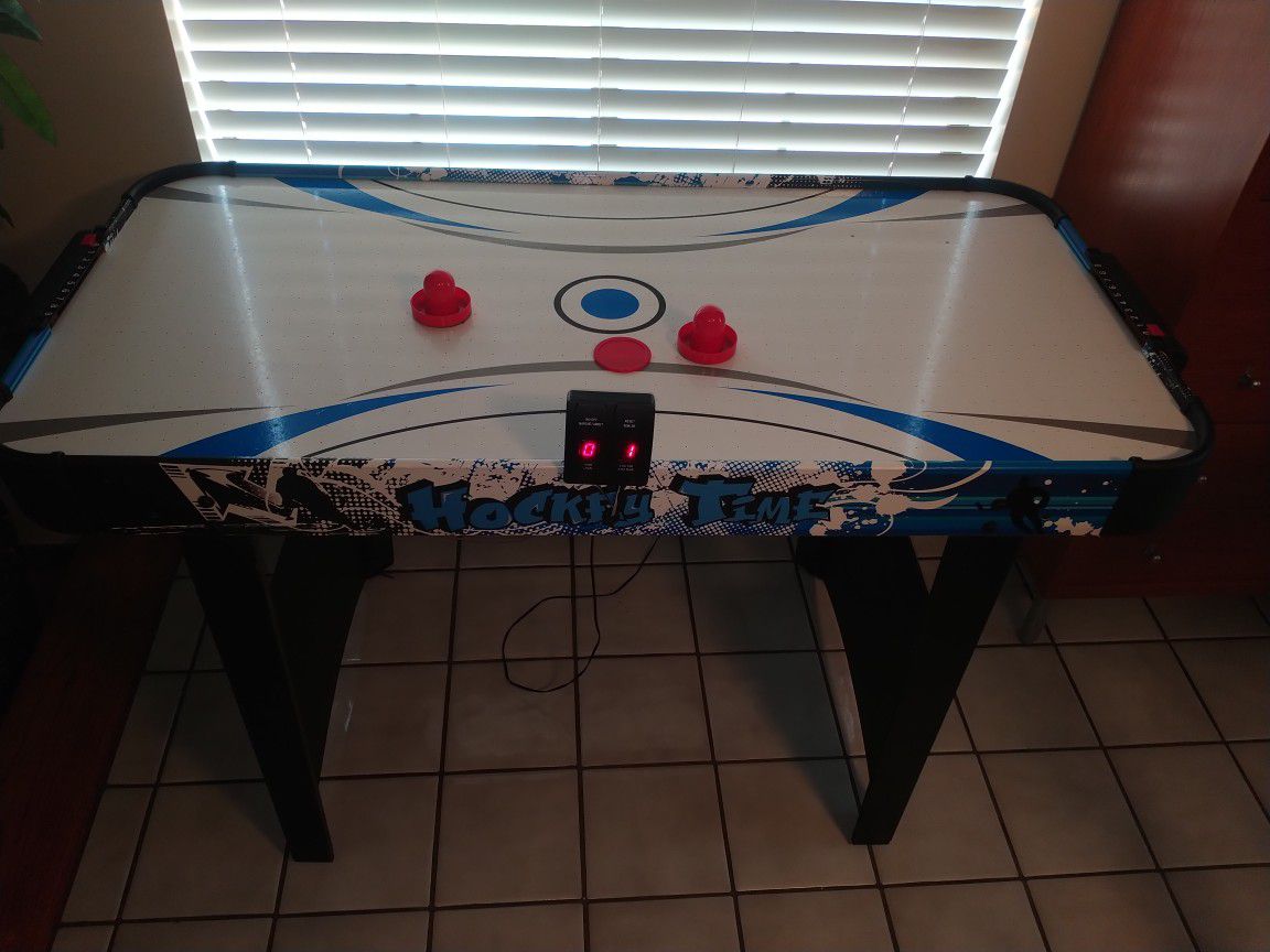 Air Hockey Table In Excellent Condition 