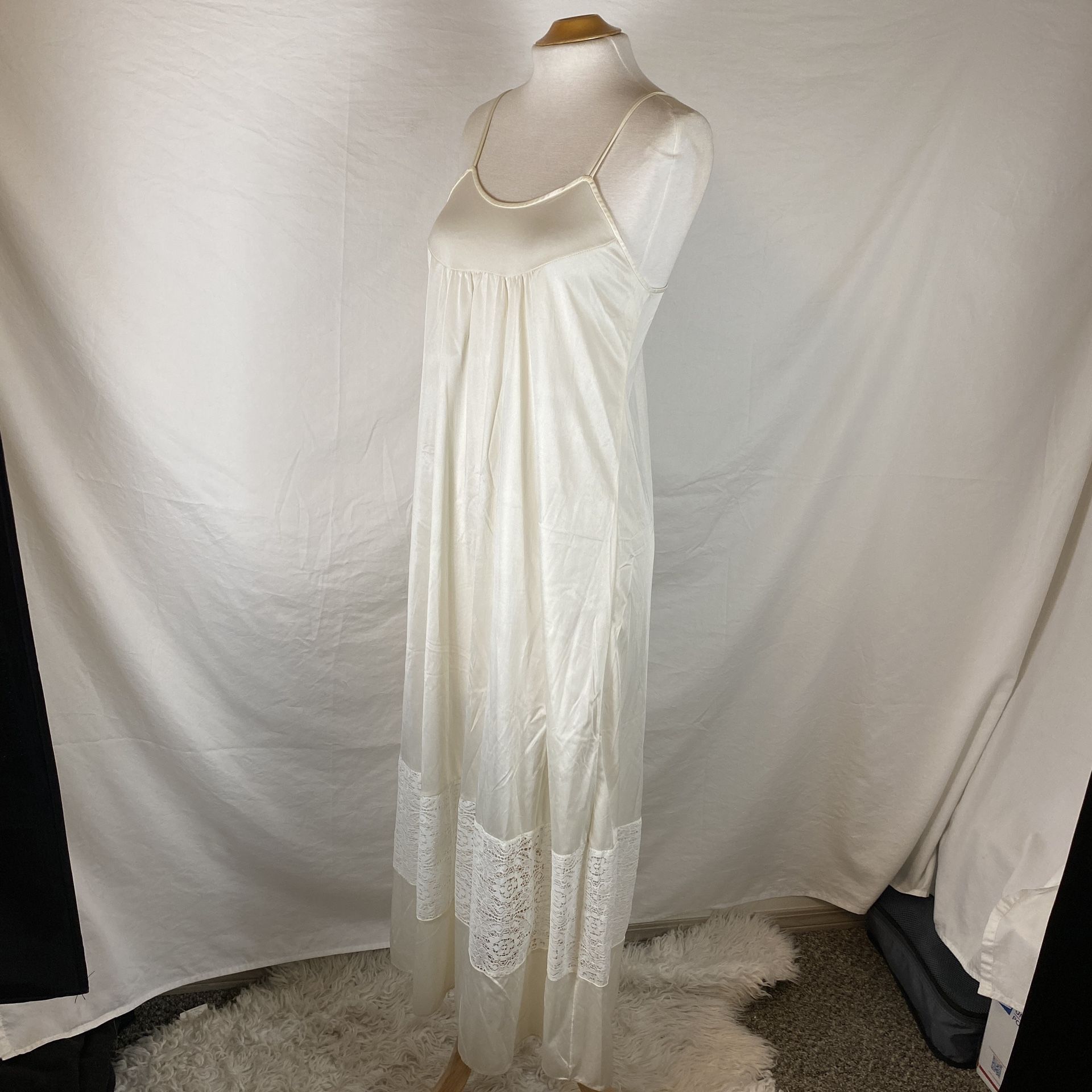 Vintage 70s Montgomery Ward Slip Nightgown Dress Floral Lace USA Made Sz S