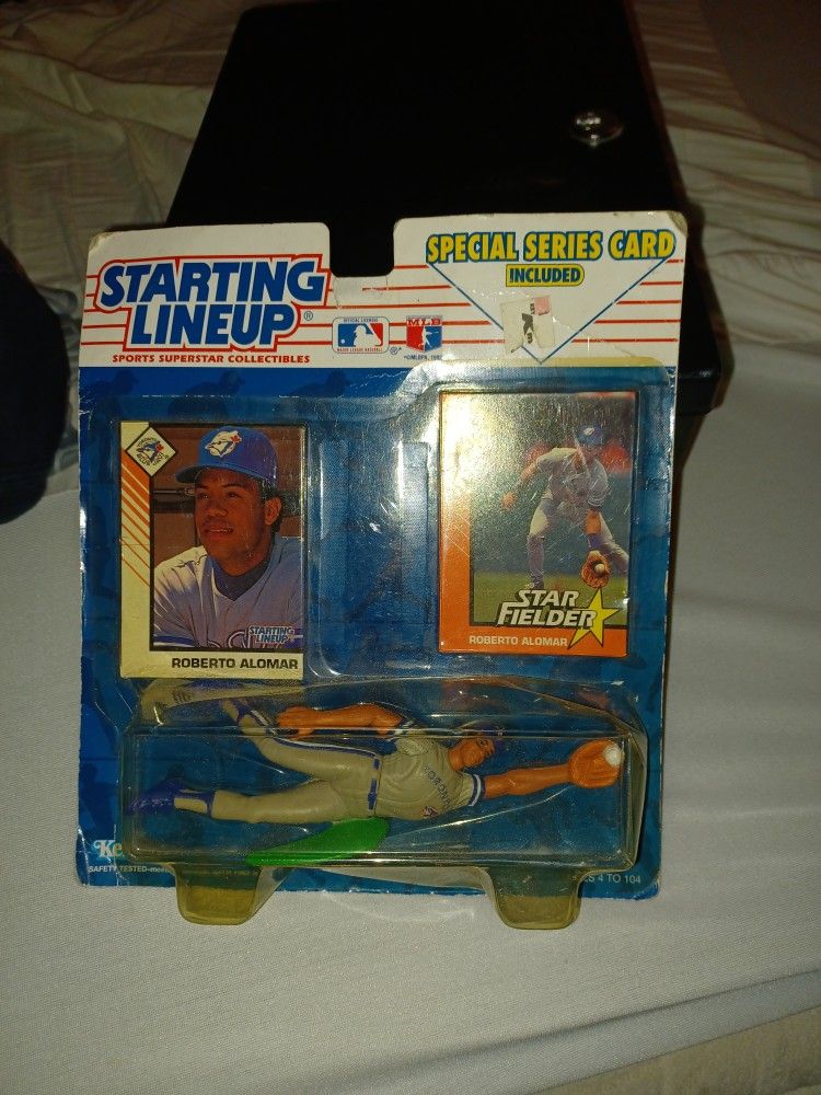 Starting Lineup Roberto Alomar 1993 action figure
NIB