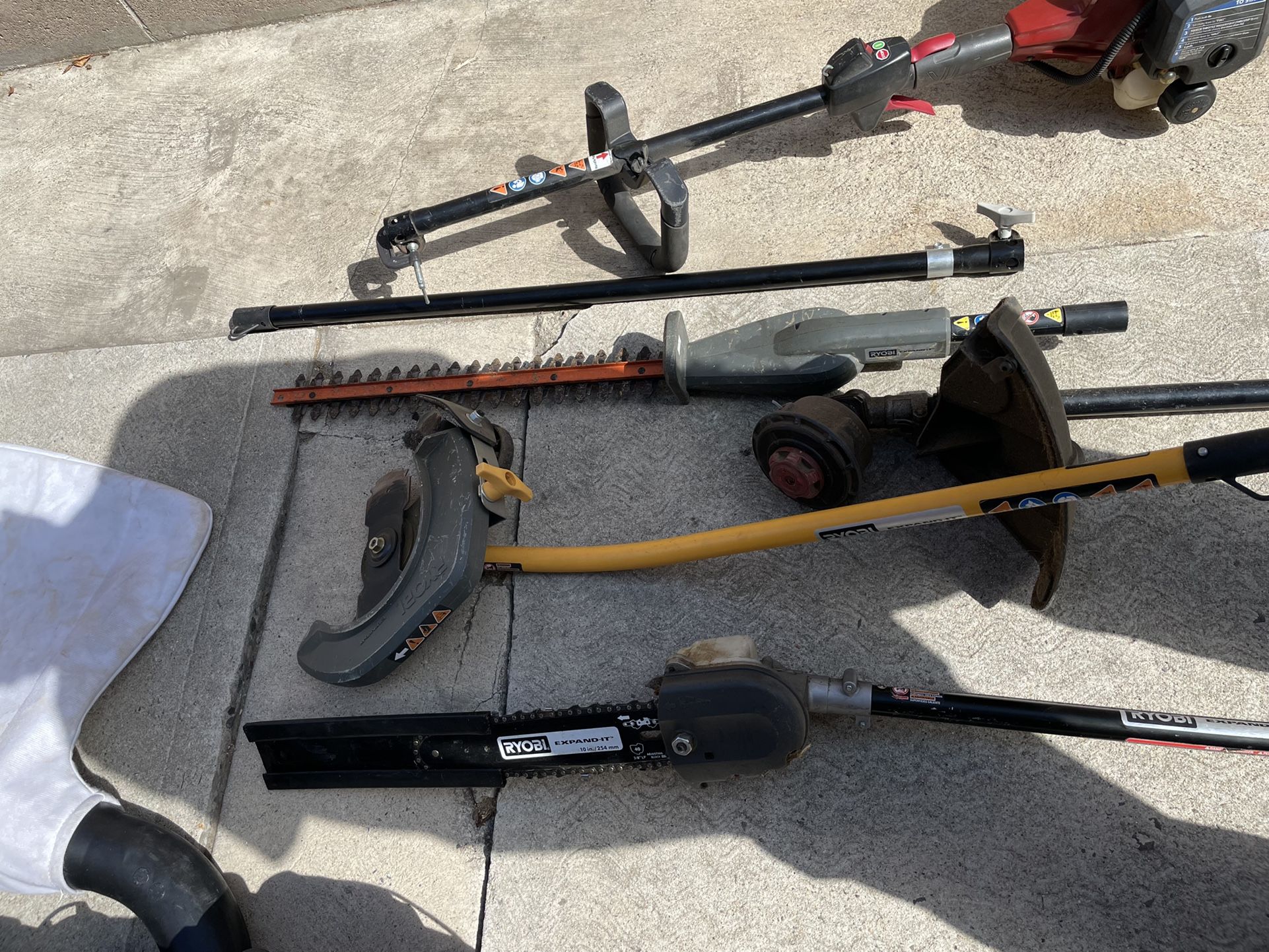 Toro Gas Trimmer, Blower, Edger, Includes RyobiExpand It Attachments