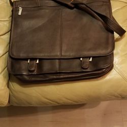Wilson's Leather Light Weight Expandable Messenger Or Laptop Bag. Dark Brown  Thumbnail