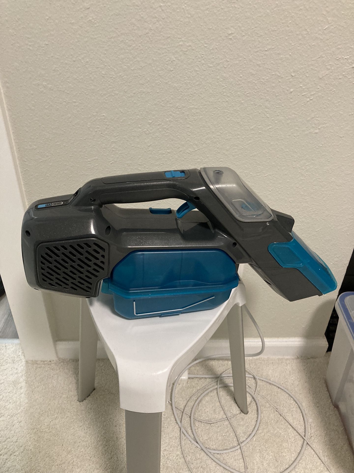 Portable Cordless Black +Decker Carpet Cleaner